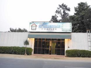 نيودلهي 21 Milestone Hotel & Resort المظهر الخارجي الصورة
